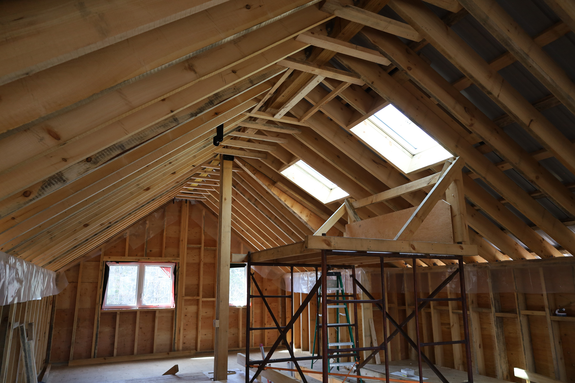 franingclosedinsecondfloorweb