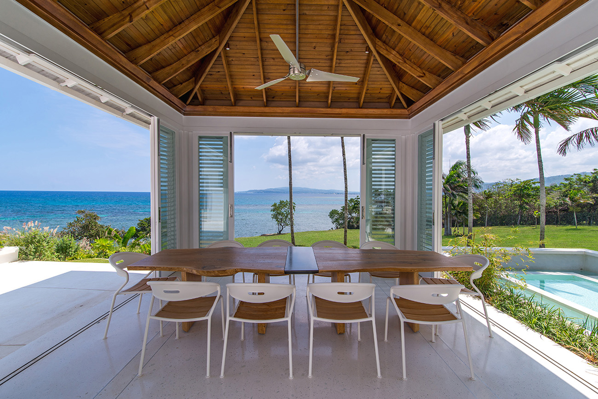 jamaicaoakharvesttableweb